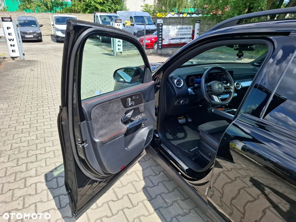 Mercedes-Benz GLB 250 4-Matic AMG Line 8G-DCT - 9