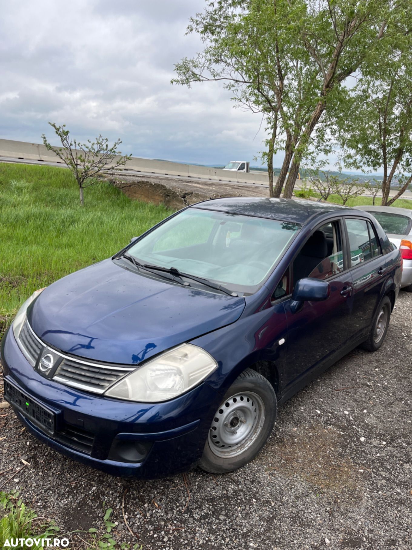Dezmembrez Piese Nissan Tiida - 1