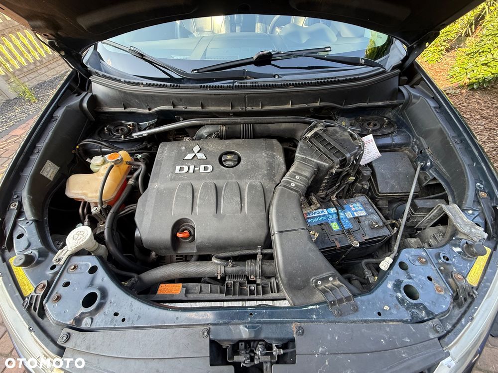 Mitsubishi Outlander 2.0 DID Instyle - 25