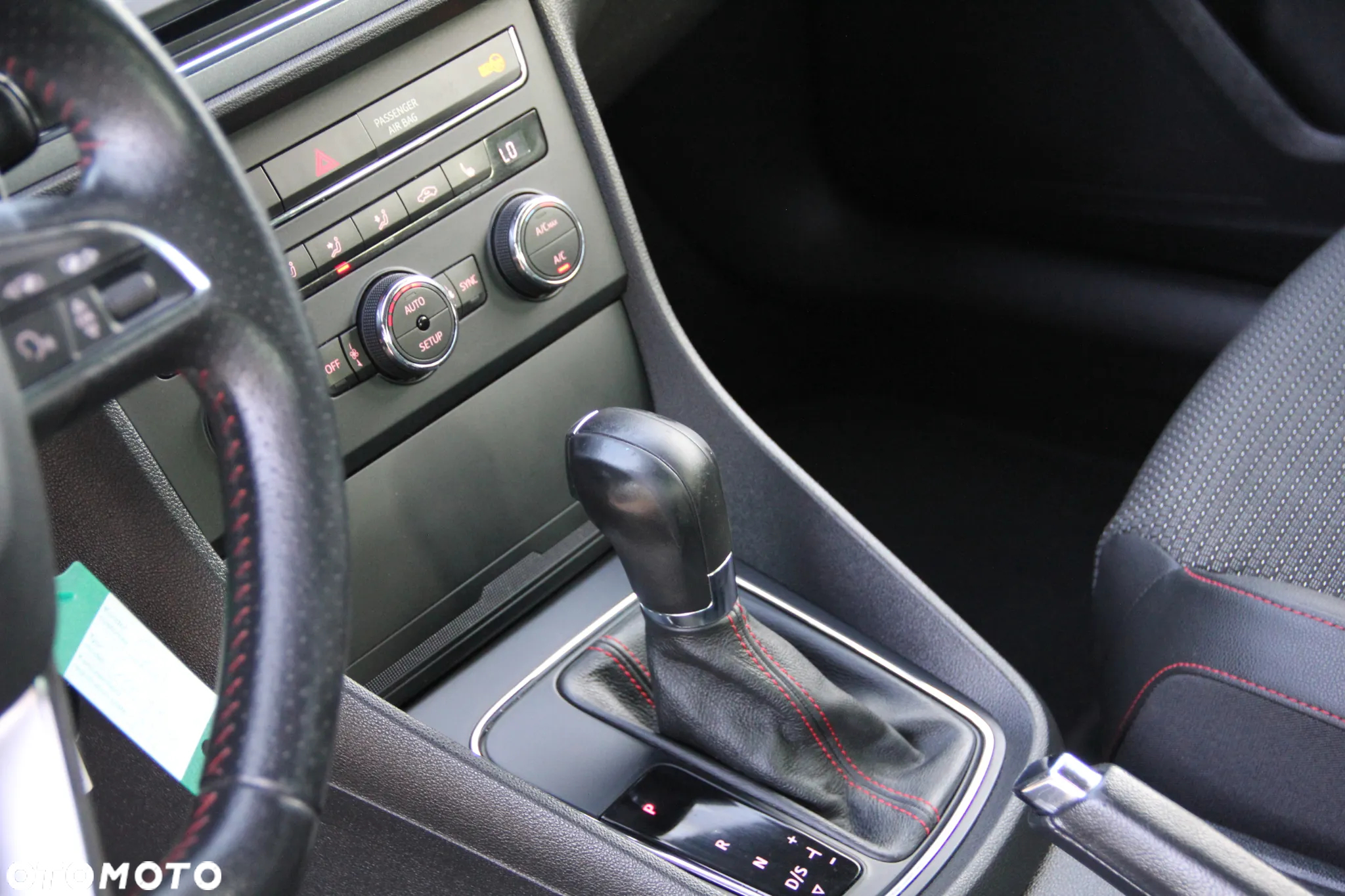 Seat Leon 2.0 TDI DPF DSG FR - 27