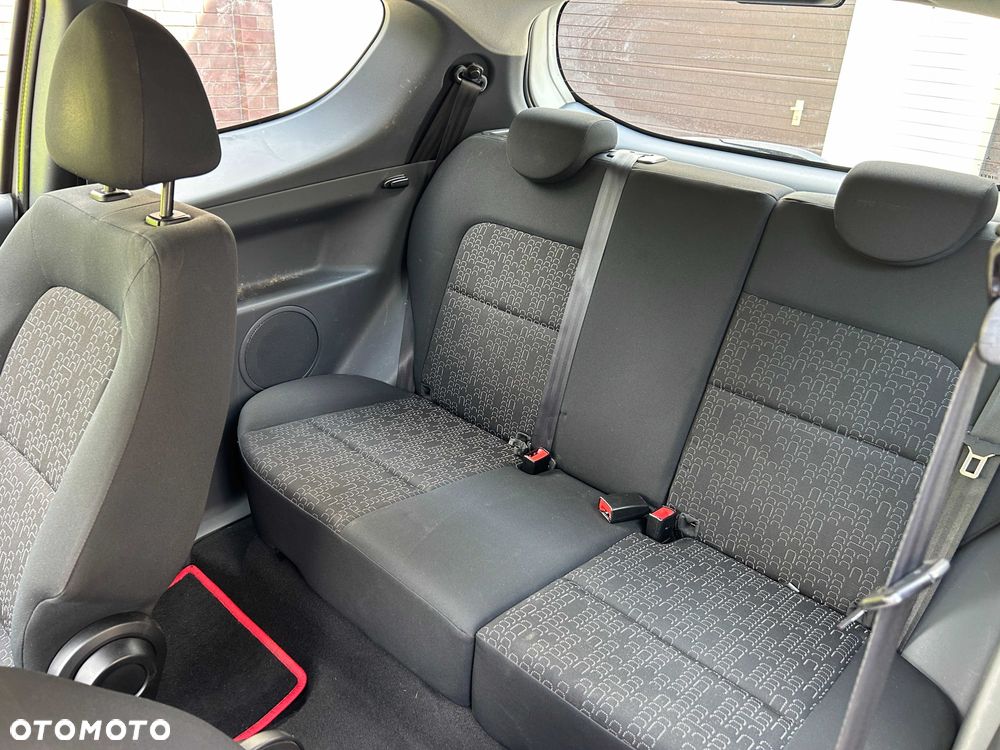 Mitsubishi Colt - 6