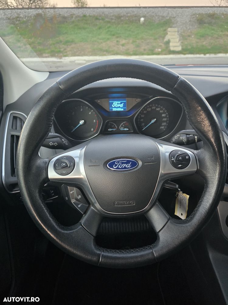 Ford Focus Turnier 1.6 TDCi DPF Titanium - 6