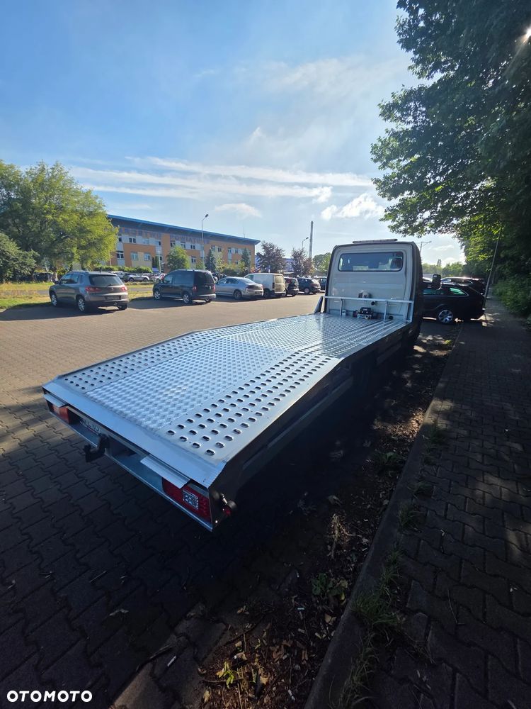 Mercedes-Benz Sprinter - 26