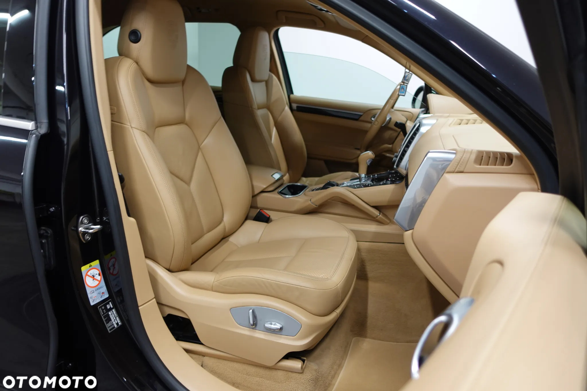 Porsche Cayenne Diesel Platinum Edition - 31