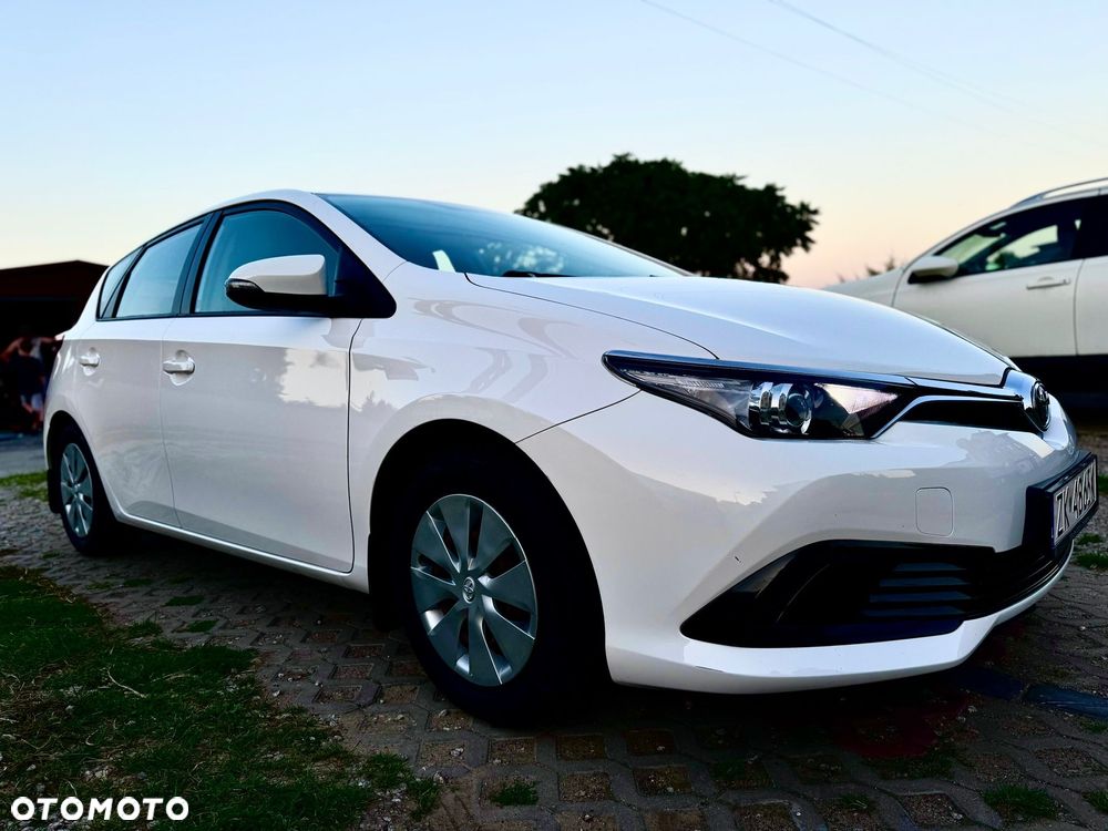 Toyota Auris 1.33 VVT-i Comfort - 2