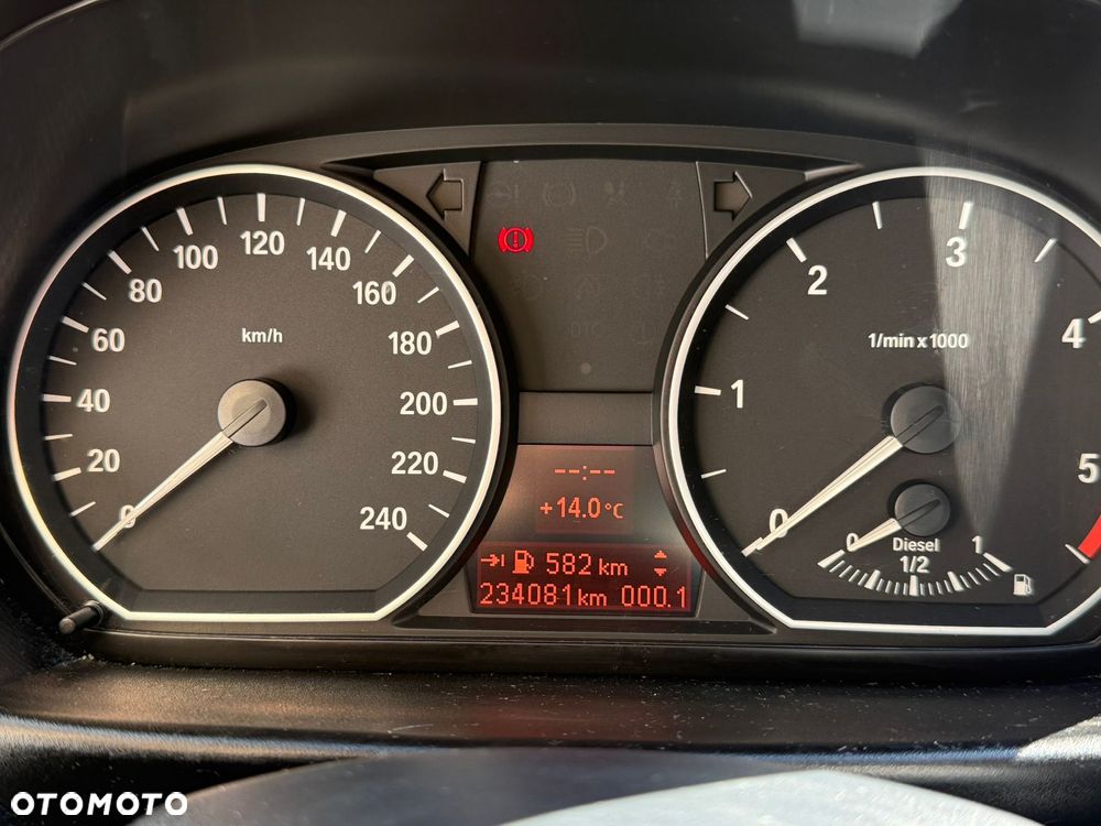 BMW Seria 1 118d DPF - 10