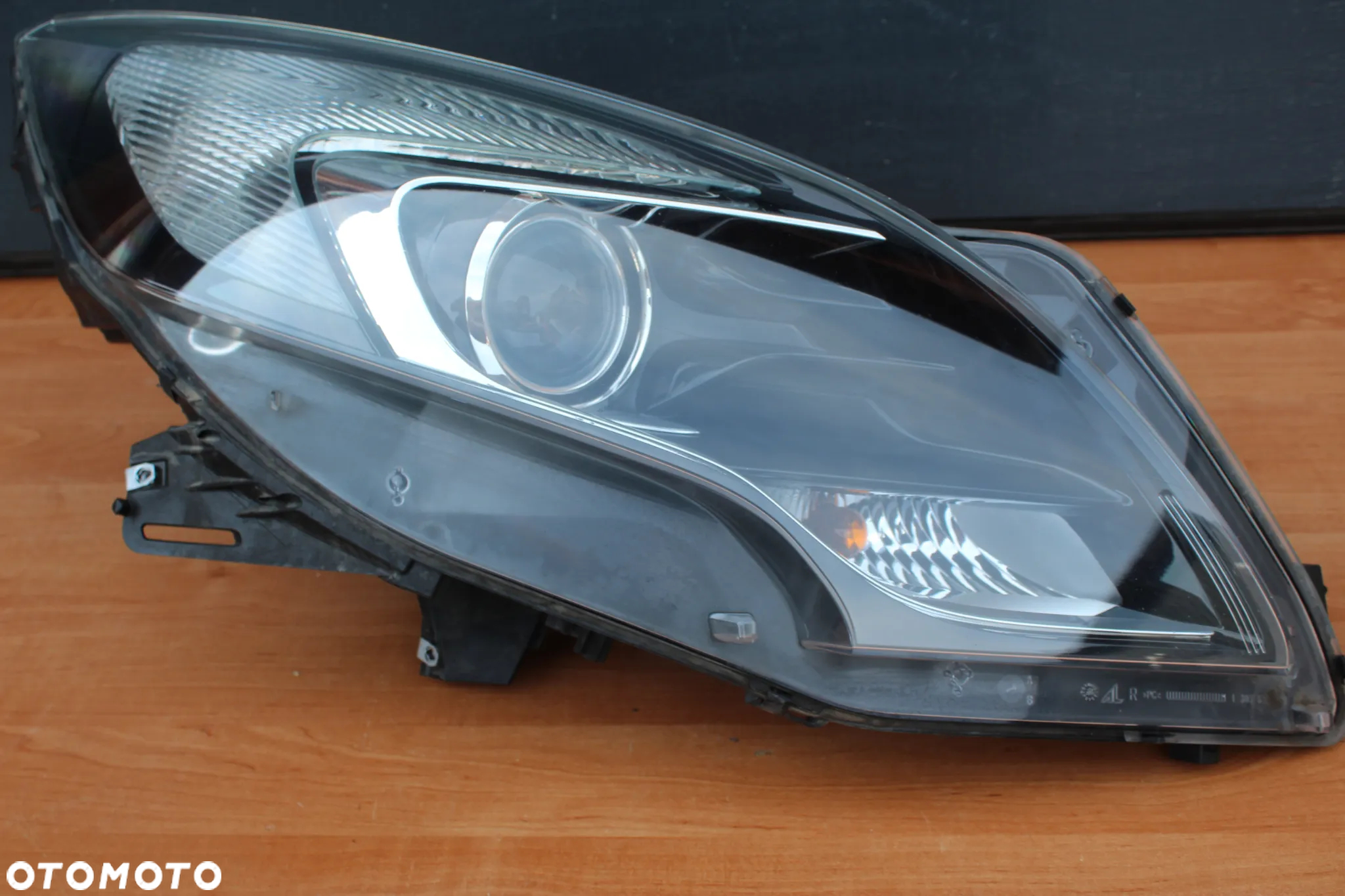 LAMPA PRAWA PRZEDNIA SOCZEWKA OPEL ZAFIRA C EUROPA ORYGINALNA !!!BARDZO ŁADNA!!! DEMONTAŻ 13399859 - 8