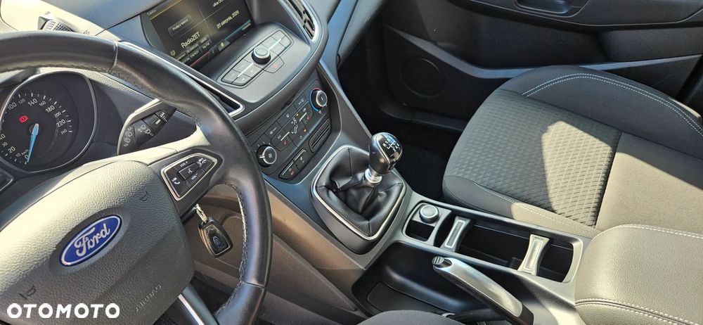 Ford Grand C-MAX - 15