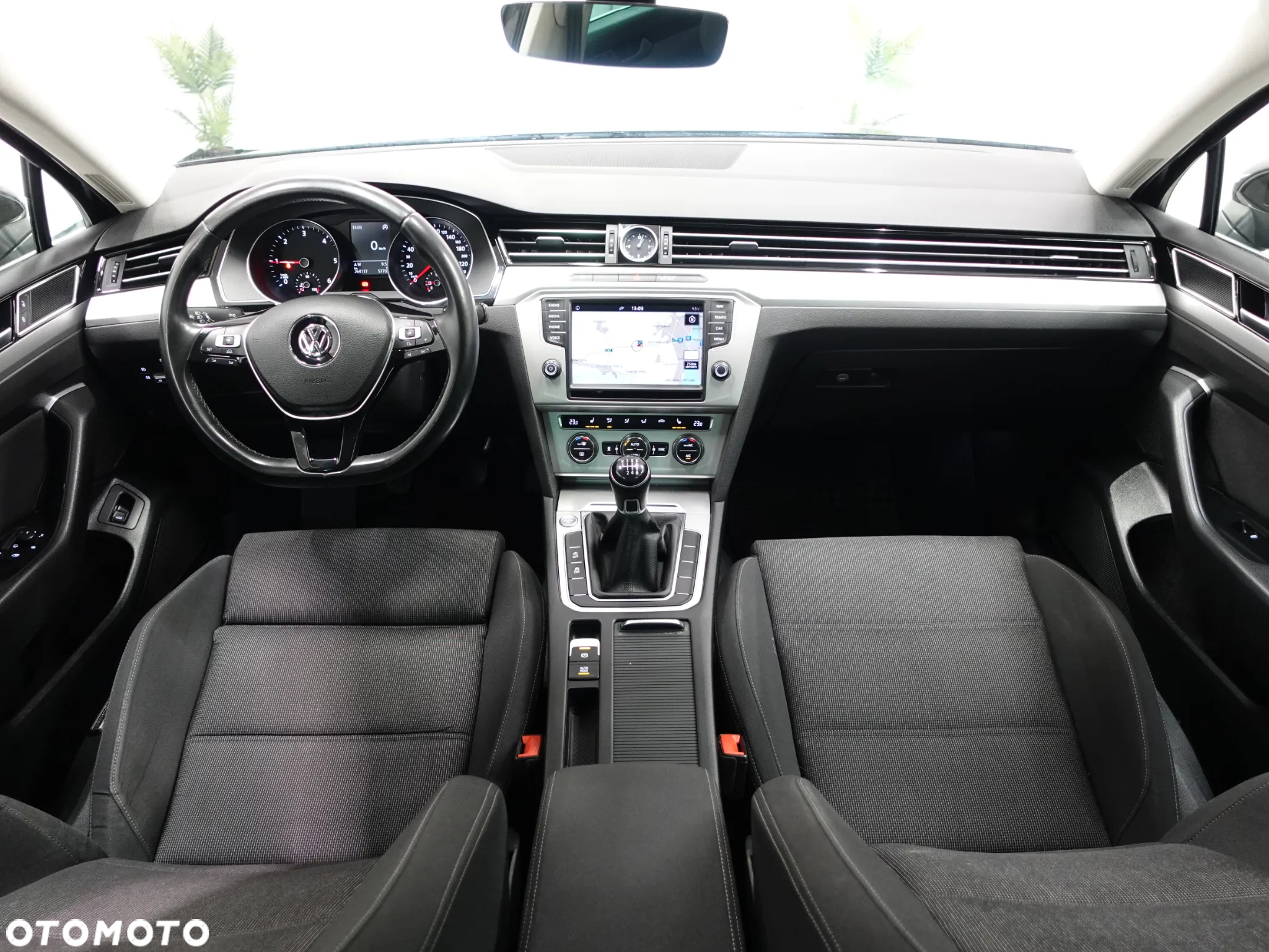 Volkswagen Passat 2.0 TDI BMT Comfortline - 31
