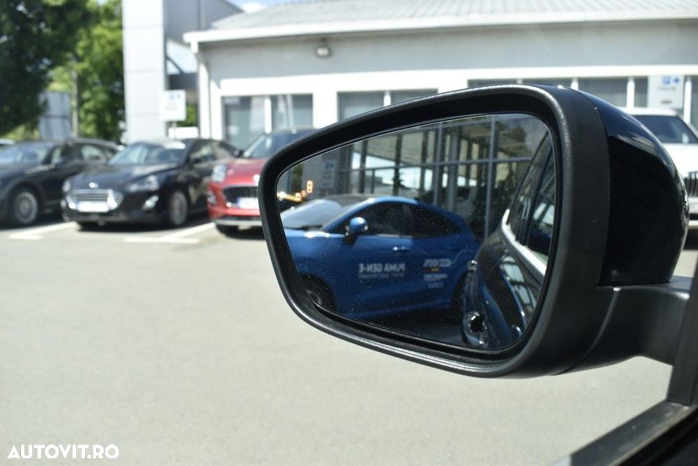 Ford Kuga - 32