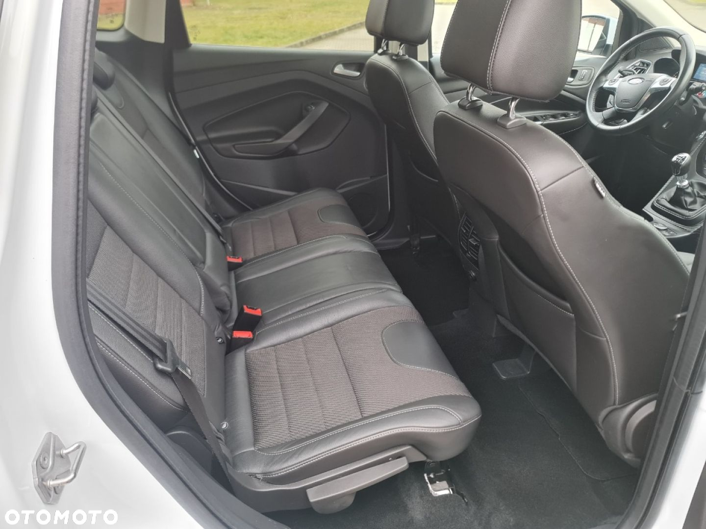 Ford Kuga - 25