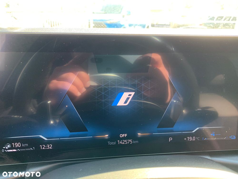 BMW Seria 3 330e M Sport sport - 19