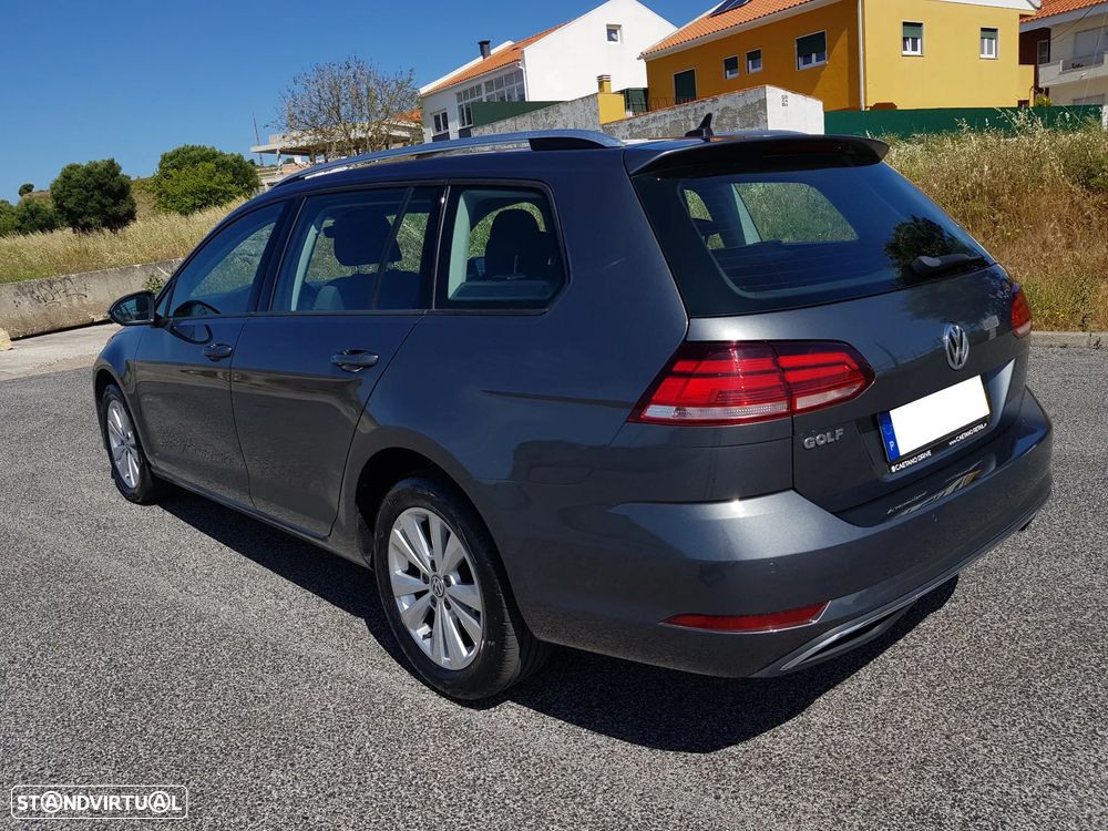 VW Golf Variant 1.6 TDi Confortline DSG - 4