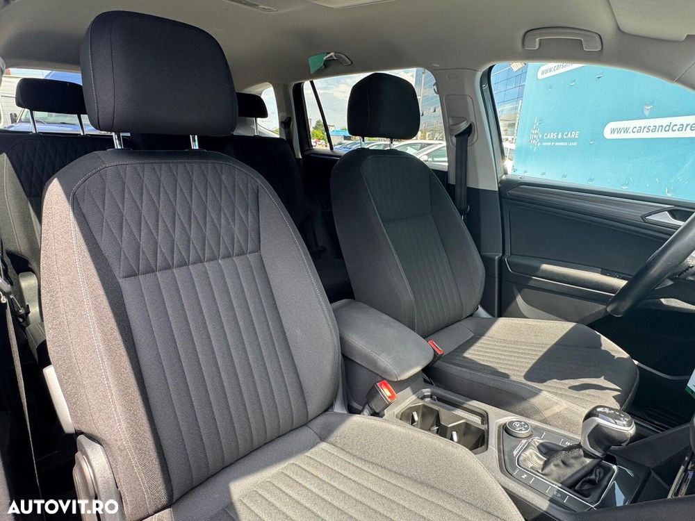 Volkswagen Tiguan - 12