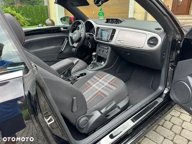 Volkswagen Beetle The Cabriolet 2.0 TDI BlueMotion Technology Club - 27