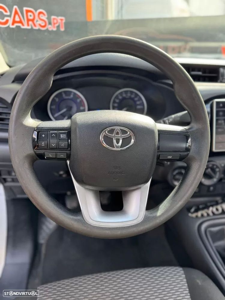 Toyota hilux 2.4 d-4d 4wd cs ch - 4