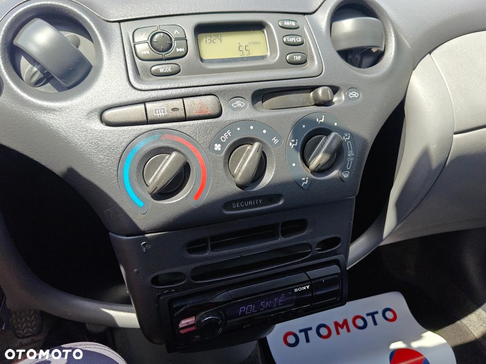 Toyota Yaris 1.0 Luna - 22