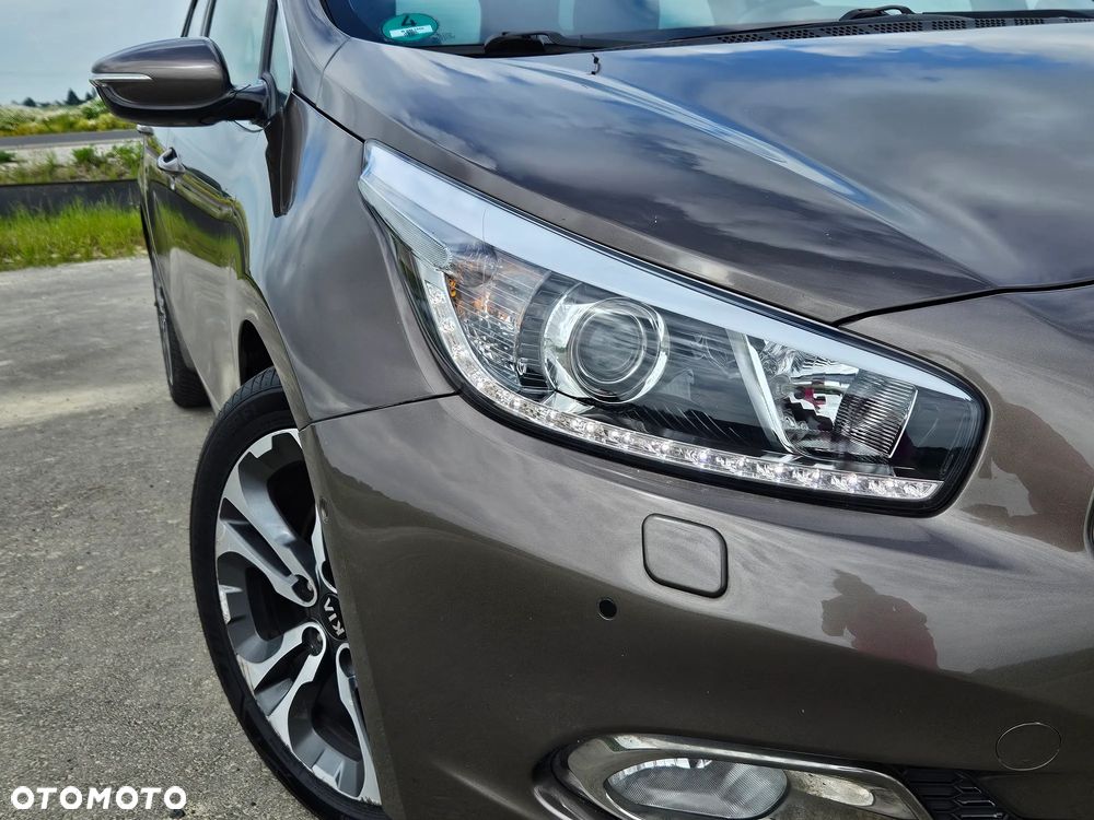 Kia Ceed 1.6 GDI DCT Platinum Edition - 23