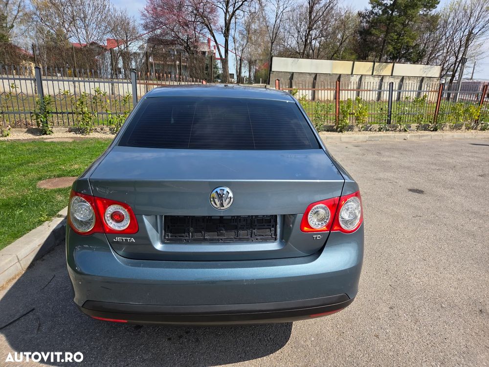 Volkswagen Jetta - 10