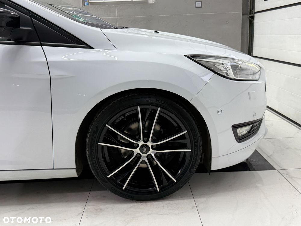 Ford Focus 1.5 TDCi DPF Start-Stopp-System ST-Line - 13