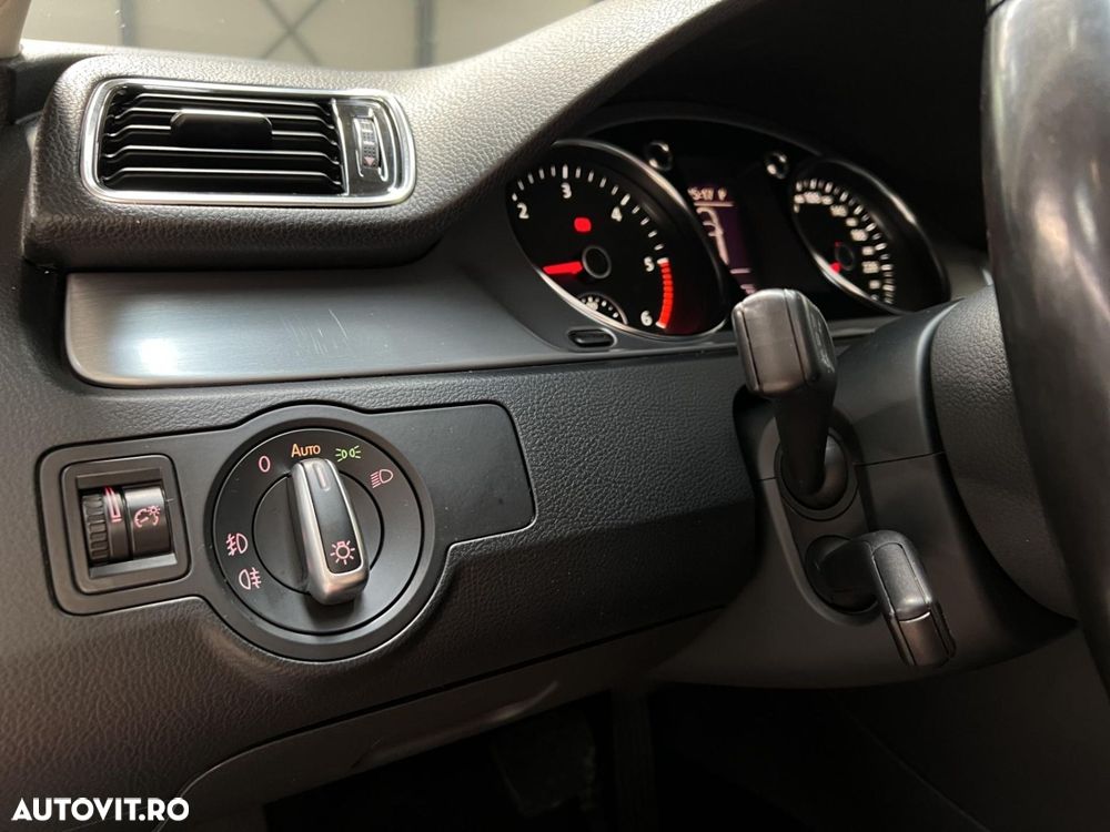 Volkswagen Passat CC 2.0 TDI BMT DSG - 27