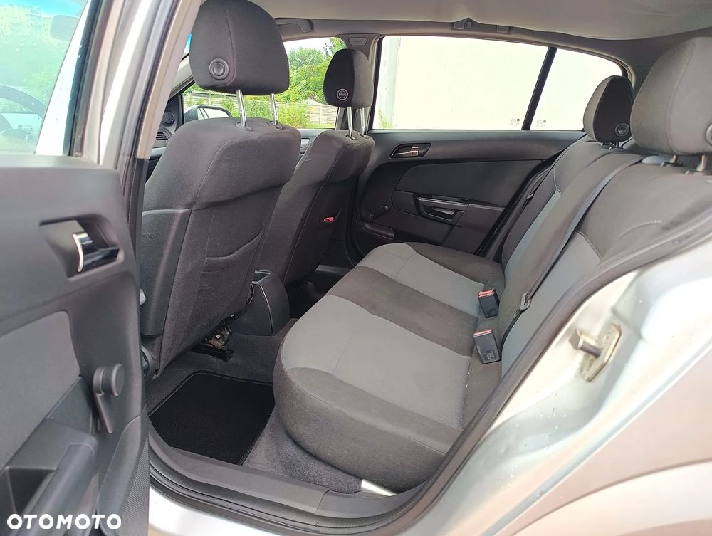 Opel Astra 1.7 CDTI - 21