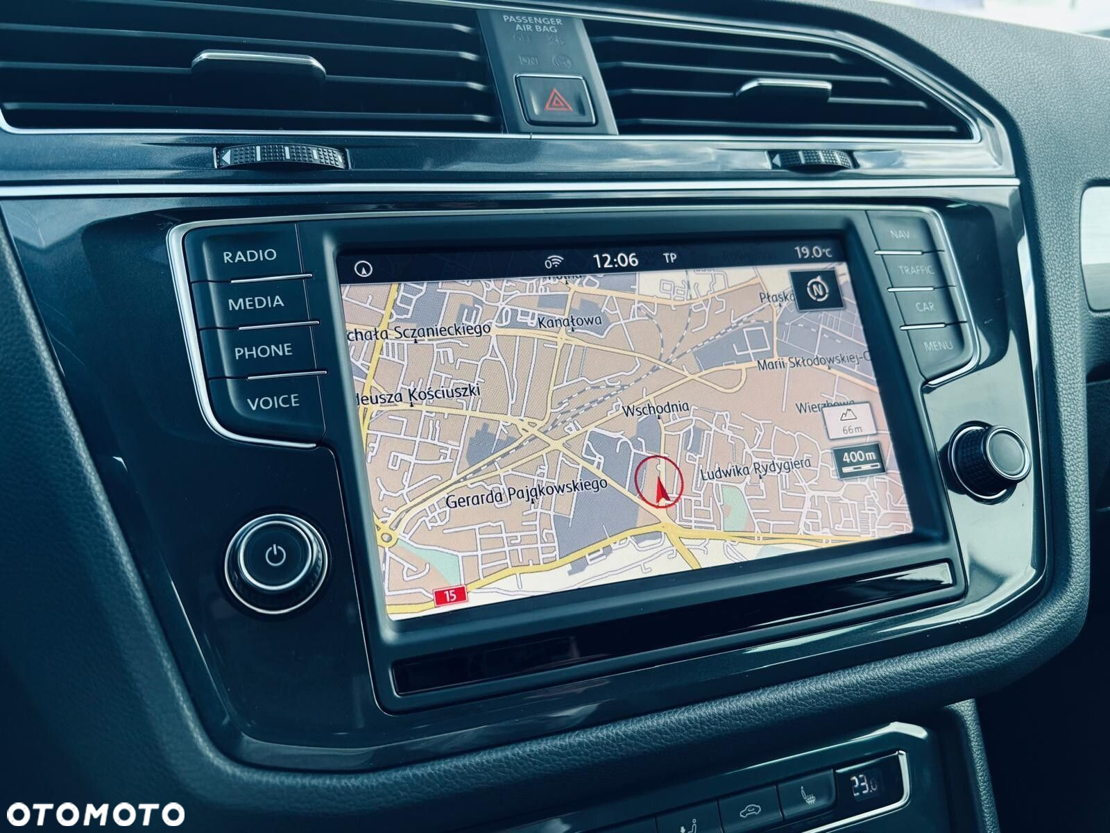 Volkswagen Tiguan - 29
