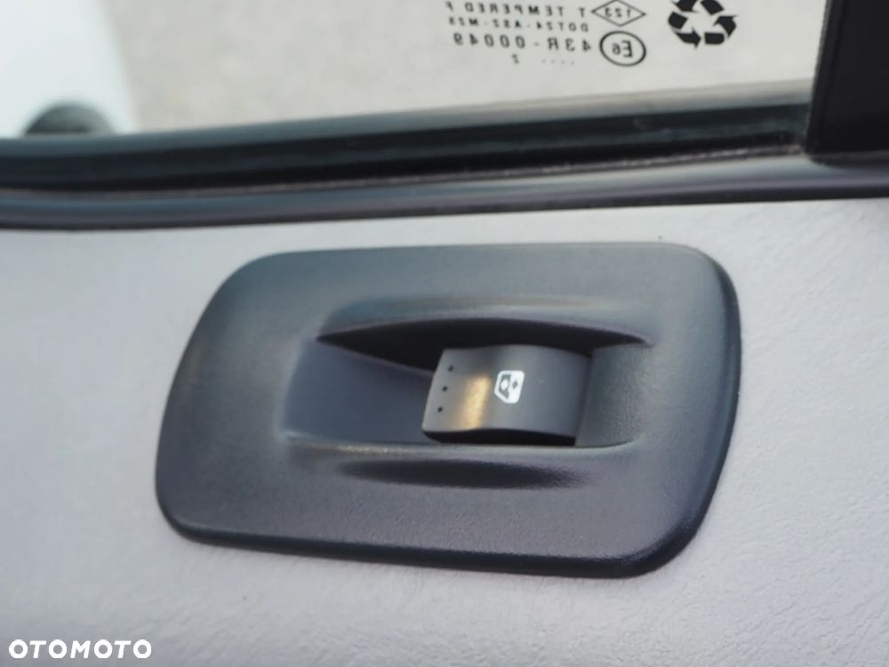 Nissan Primastar - 10