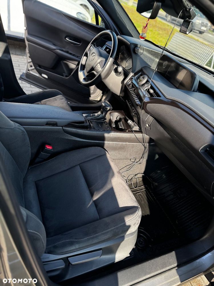 Lexus UX 200 GPF Business 2WD - 23