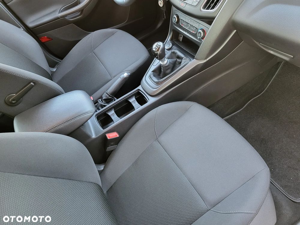 Ford Focus - 23
