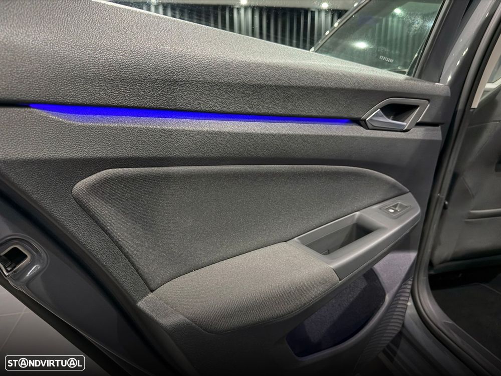 VW Golf Variant 1.0 TSI Confortline DSG - 31