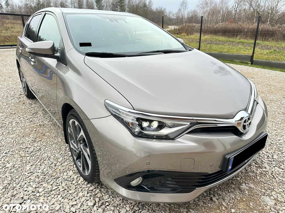 Toyota Auris 1.6 Prestige - 36