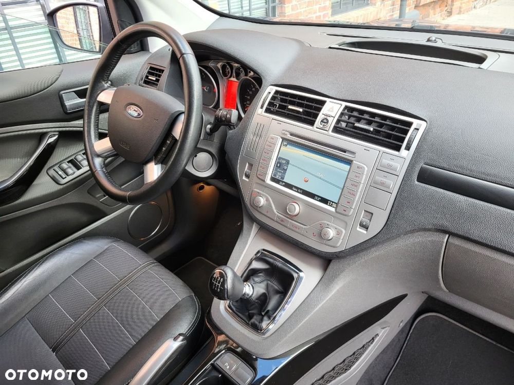 Ford Kuga - 32