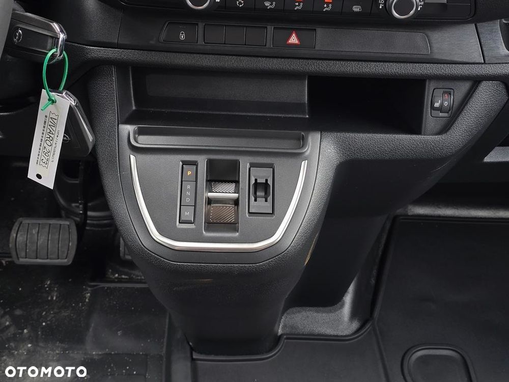 Opel Vivaro 2.2 CDTI XL 3,1t (brygadówka) - 20