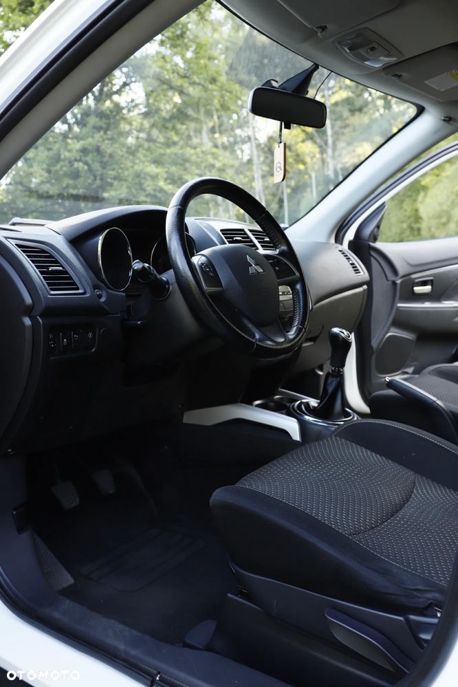 Mitsubishi ASX - 8