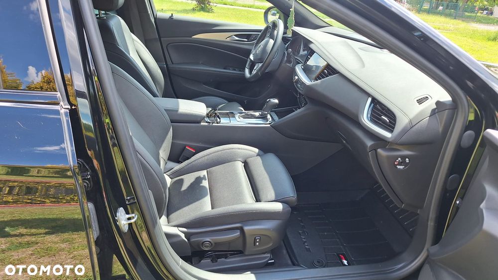Opel Insignia 2.0 Direct InjectionTurbo GSI - 11