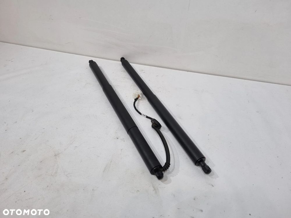 TESLA Y SIŁOWNIK KLAPY ELEKTRYCZNEJ LEWY PRAWY 1500601-00-A - 2