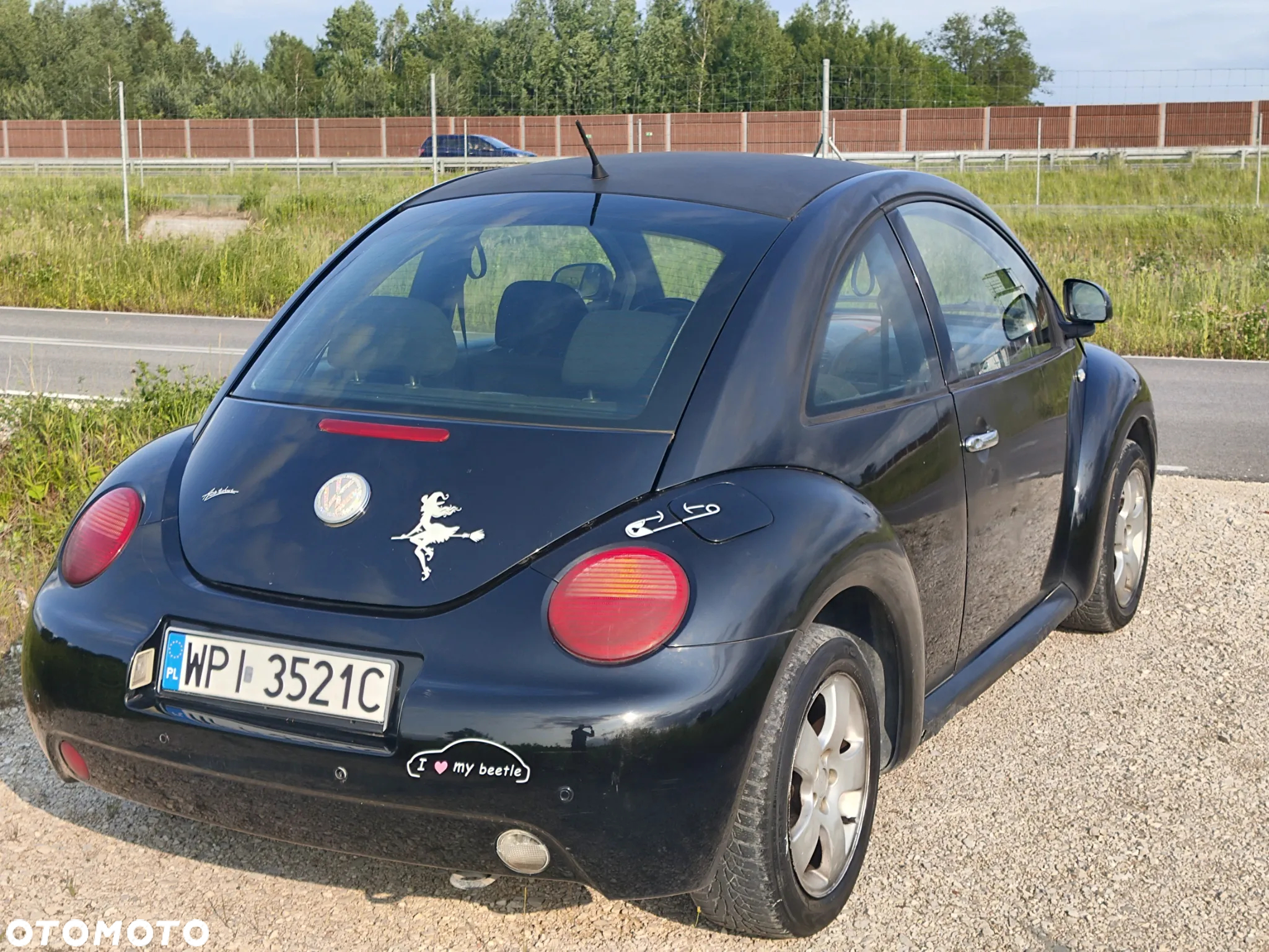 Volkswagen New Beetle 1.6 - 4
