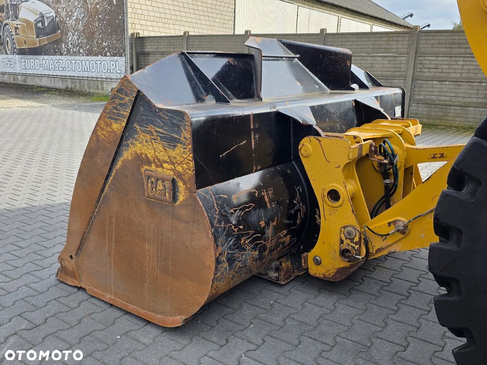 Caterpillar 938 K, 2013 ROK, ŁYŻKA + WIDŁY - 23