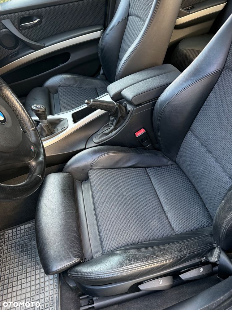 BMW Seria 3 320i - 23