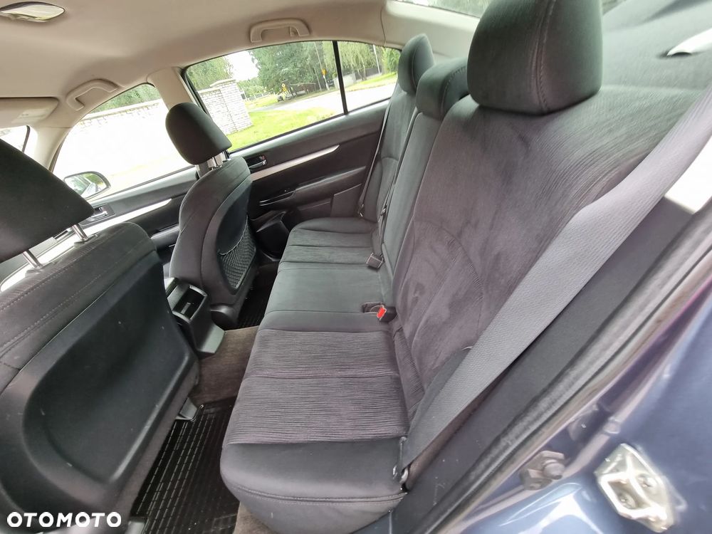 Subaru Legacy - 27