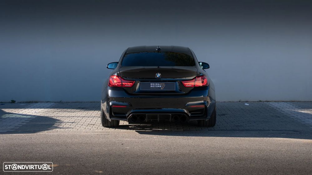 BMW M4 Coupe DKG Competition - 18