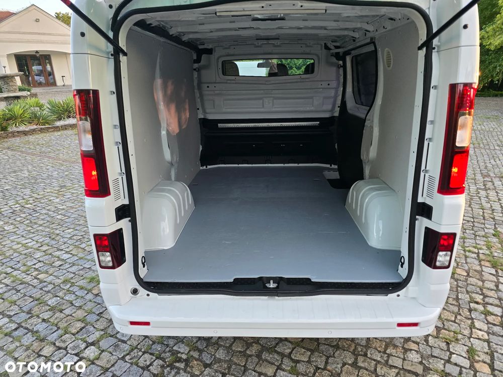 Opel Vivaro - 31
