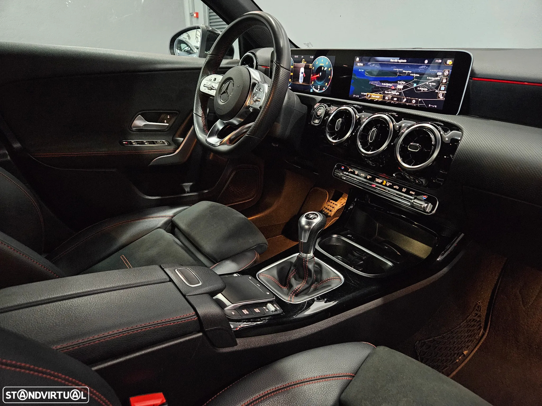 Mercedes-Benz A 160 AMG Line - 23