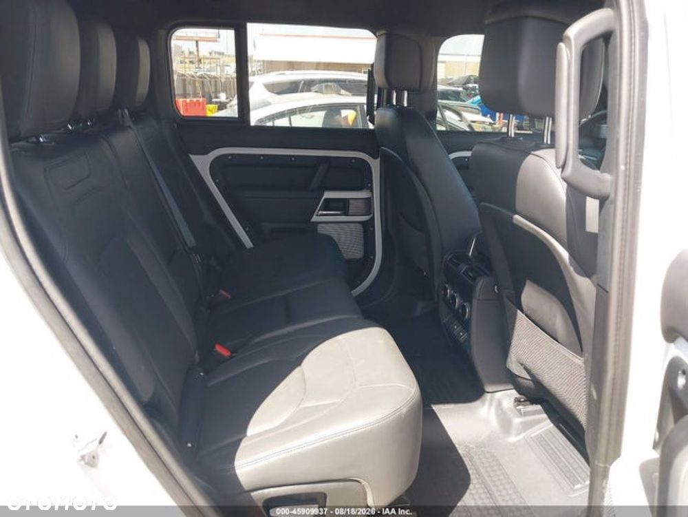 Land Rover Defender - 14