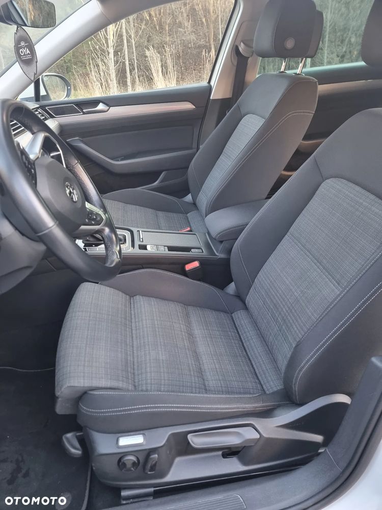 Volkswagen Passat 2.0 TSI Business DSG - 19