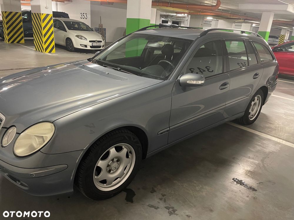 Mercedes-Benz Klasa E 280 CDI T Classic - 12