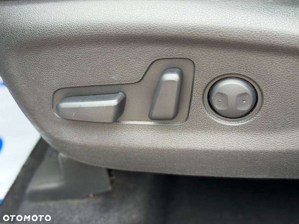 Hyundai Tucson 2.0 CRDI 4WD Automatik Premium - 26