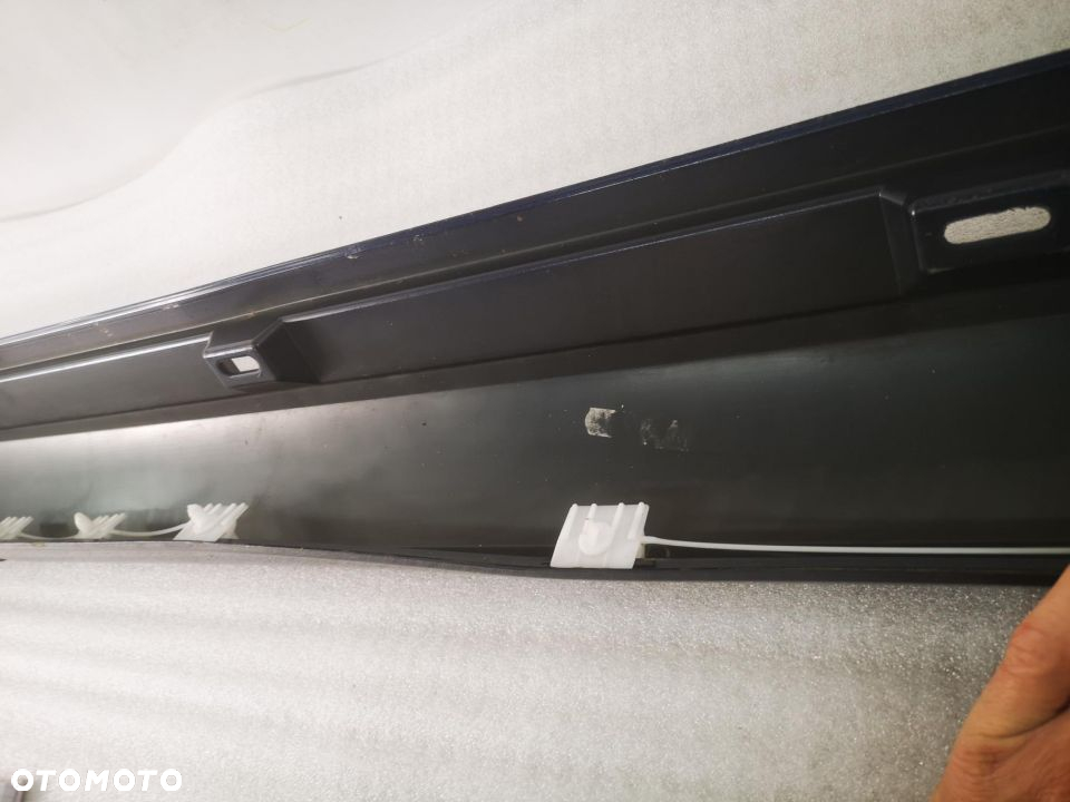 VW PASSAT B7 10- PRAWA LISTWA PROGOWA / NAKŁADKA PROGU NR AUKCJI PR/45 - 15