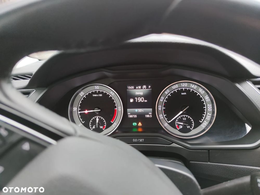 Skoda Superb 2.0 TDI SCR Style DSG - 16